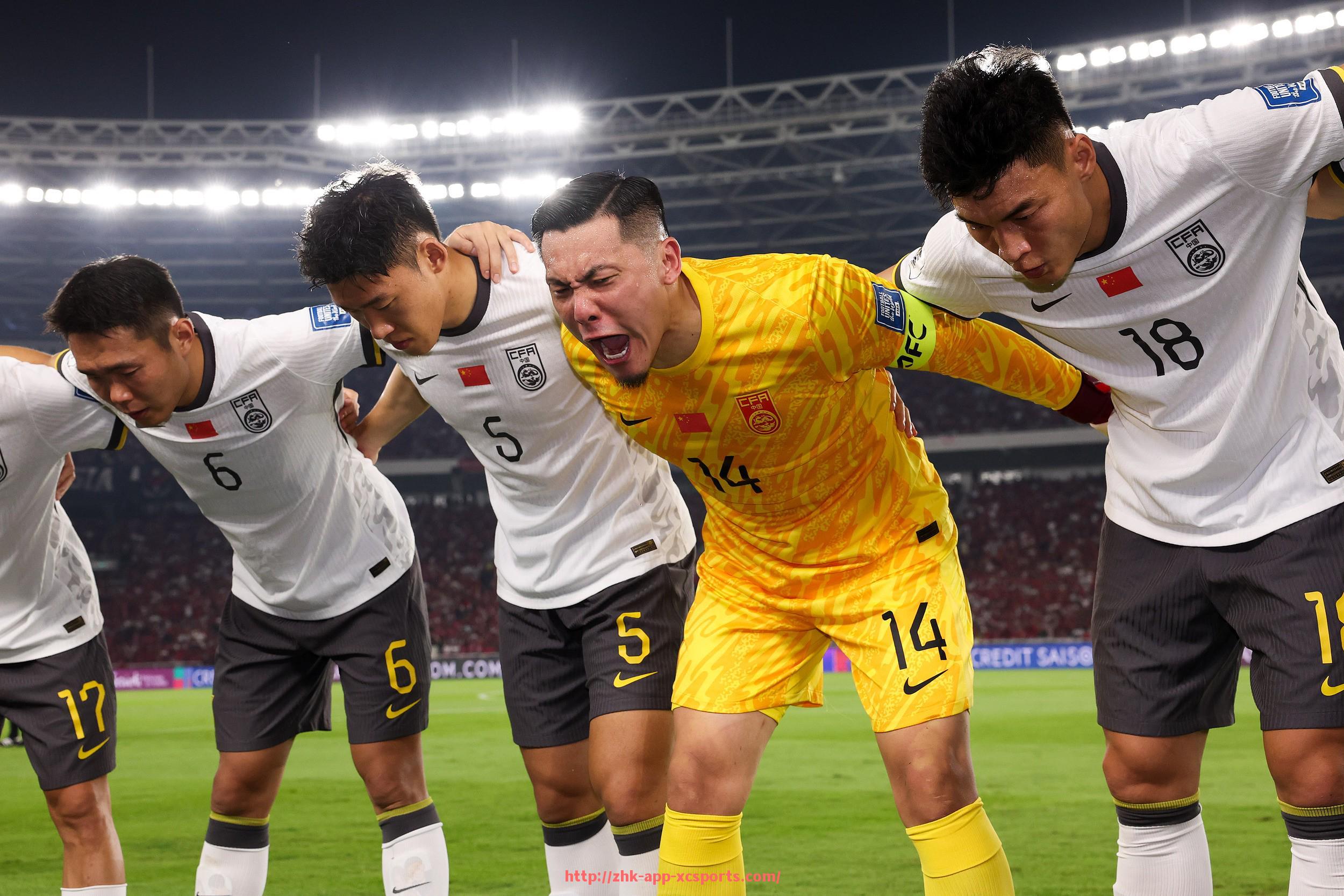 杏彩体育-2020赛季英超各队球衣样式与配色一览